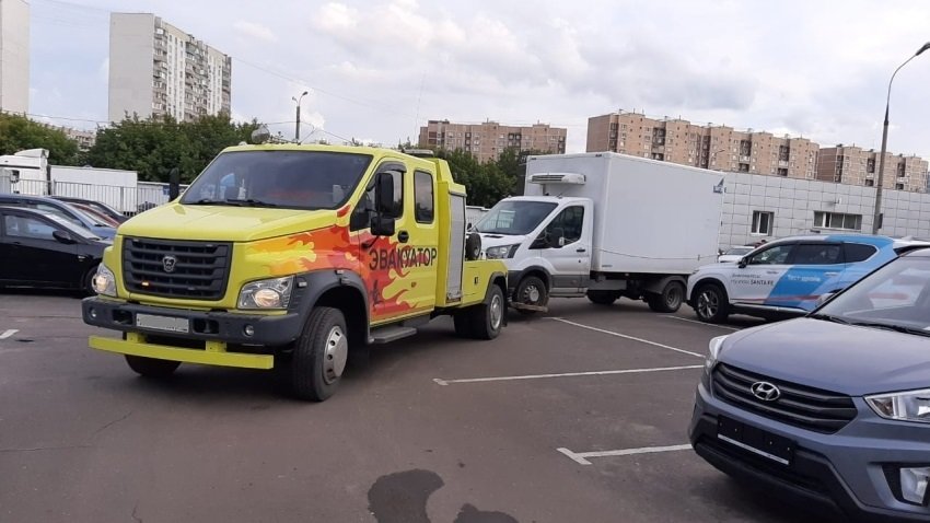 Москва: эвакуация фургона